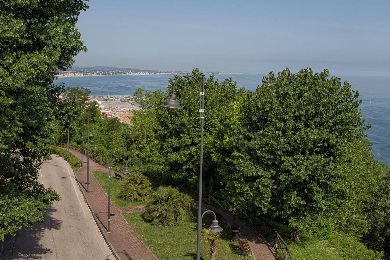 Bahita - Betty'S B&B Gabicce Mare Exteriör bild